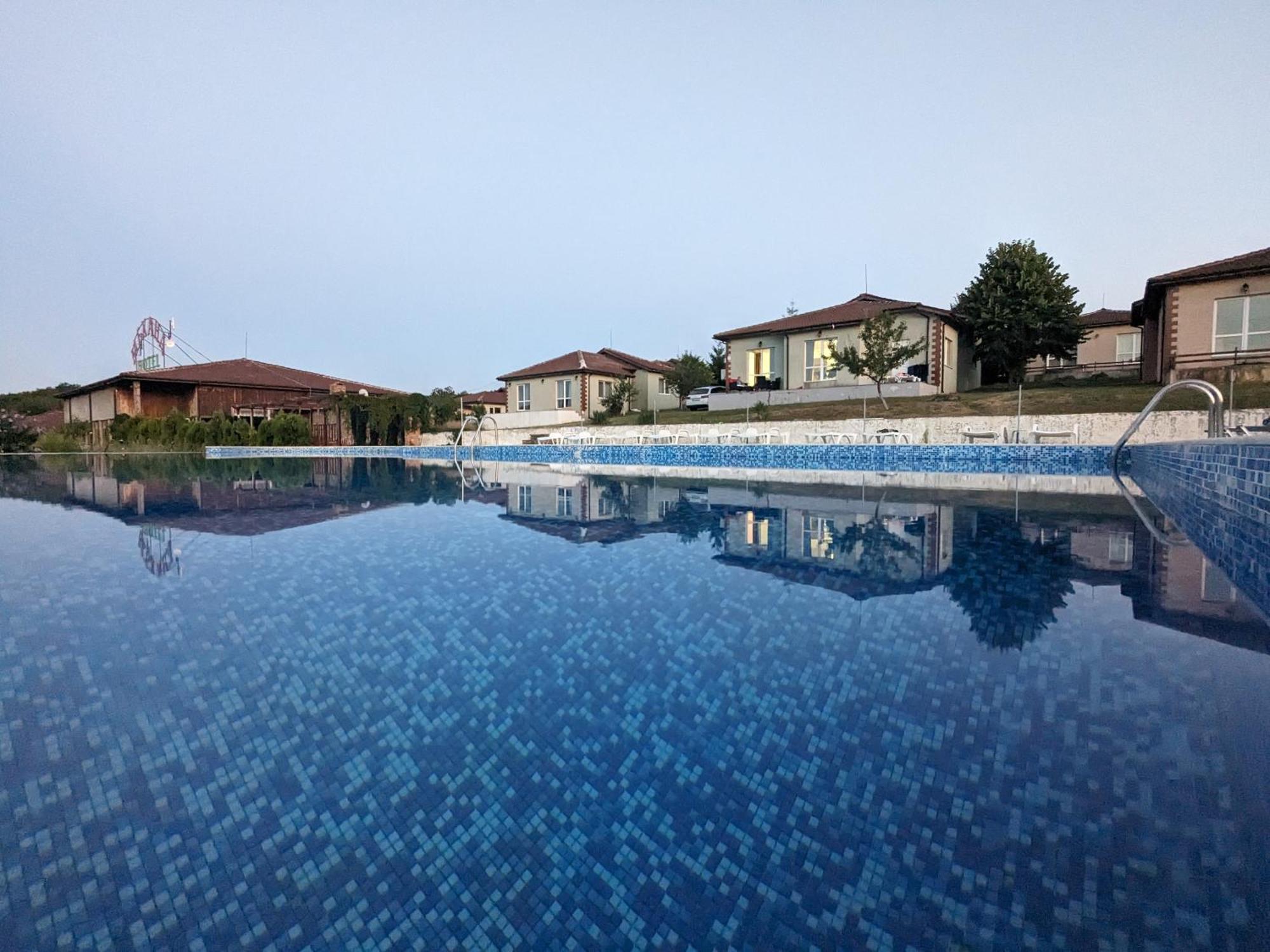 Villa Emine Баня Экстерьер фото